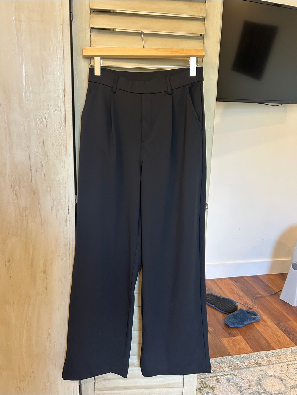HALARA Black Wide-Leg High-Rise Trousers